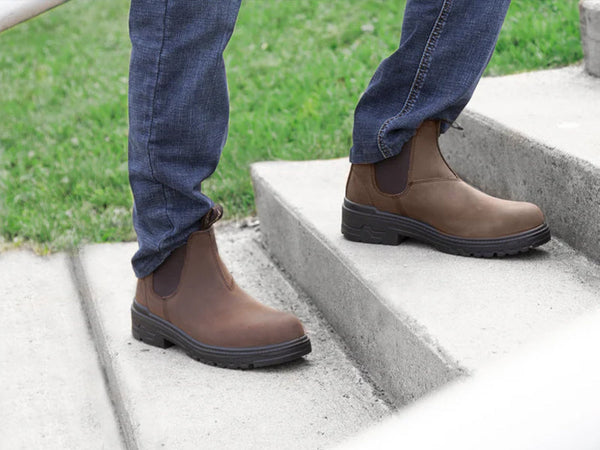 Des bottes en cuir ou en microfibre?